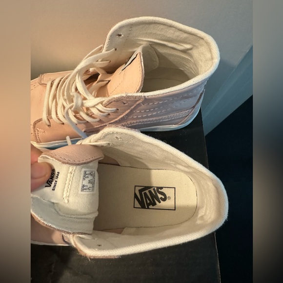 NWOT Vans Sk8-Hi Tapered Stackform Platform Sneaker (Women) - Picture 3 of 4